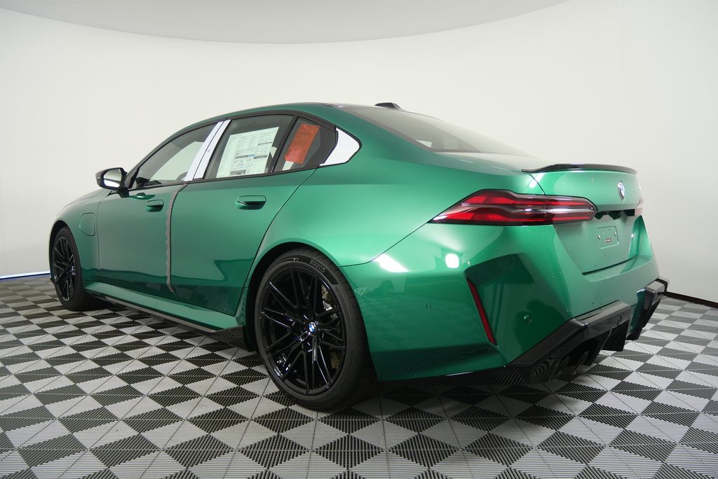 Thumbnail: 2026 BMW M5 - 5