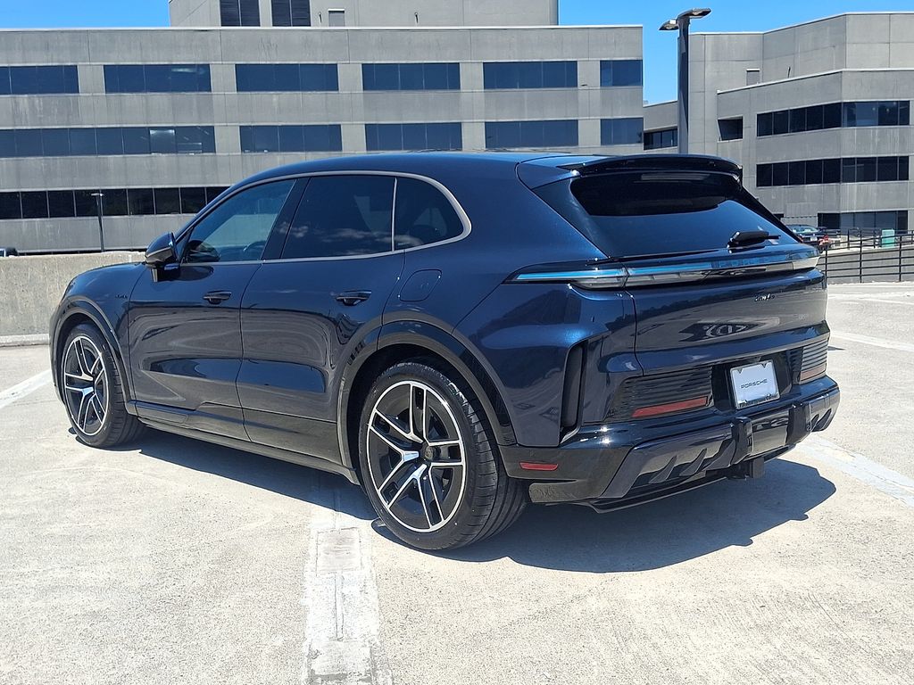Thumbnail: 2026 Porsche Cayenne - 3