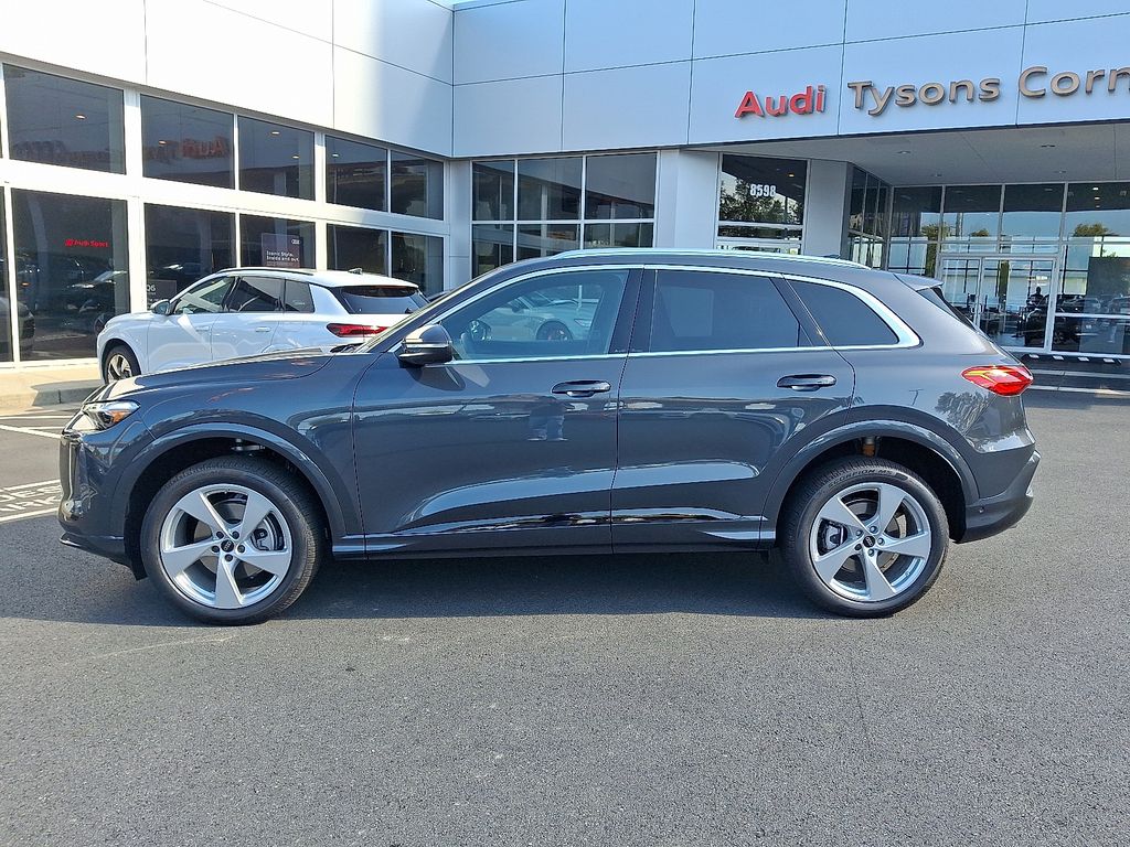 Thumbnail: 2025 Audi Q5 - 5