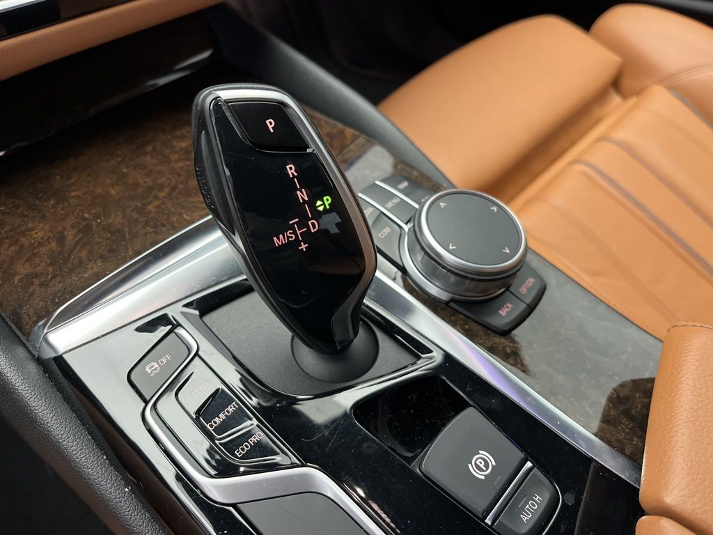 Thumbnail: 2019 BMW 5 Series - 20