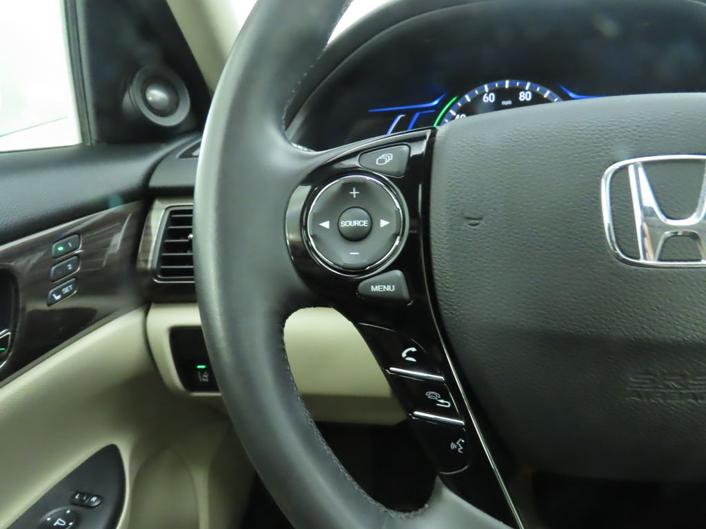 2017 Honda Accord Touring 11