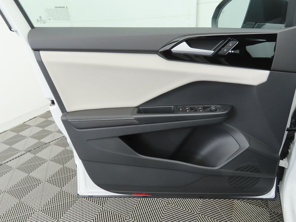 Thumbnail: 2025 Volkswagen Taos - 24