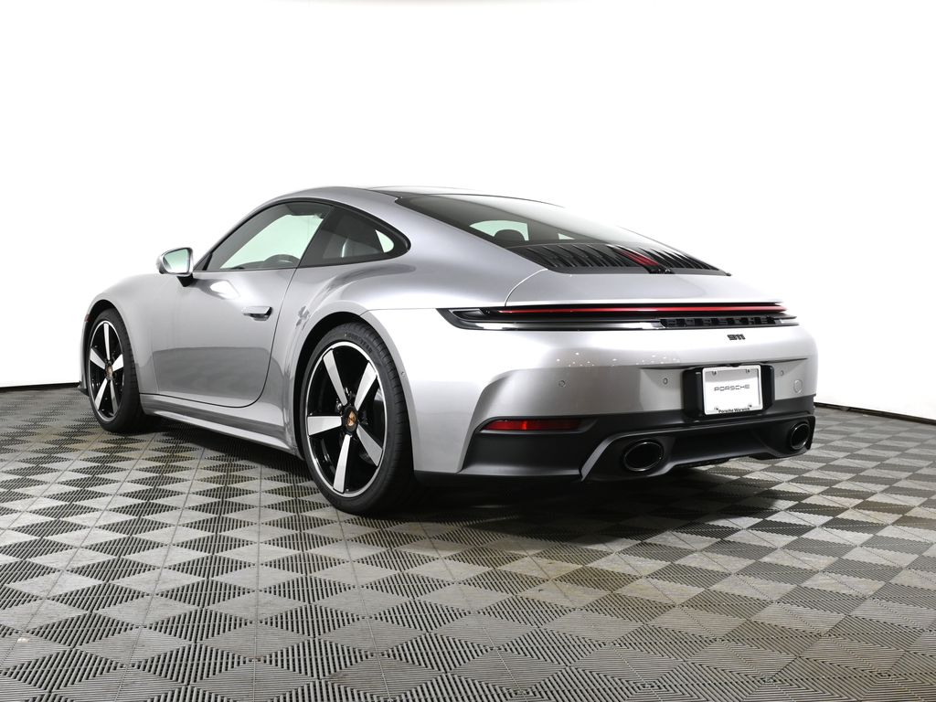 Thumbnail: 2026 Porsche 911 - 3