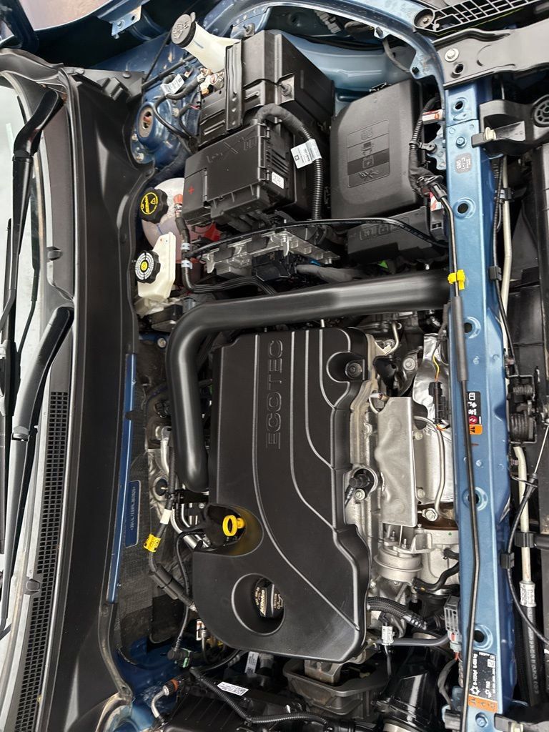 2024 GMC Terrain SLE photo
