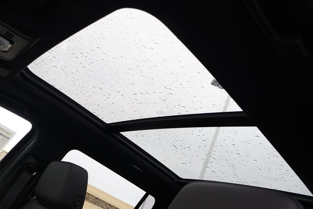 Thumbnail: 2026 Chevrolet Suburban - 17