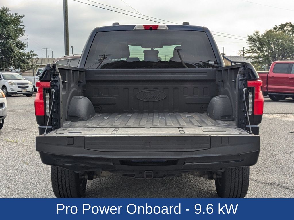 2022 Ford F-150 Lightning XLT