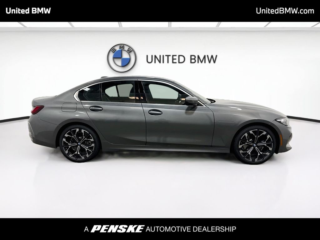 Thumbnail: 2026 BMW 3 Series - 4
