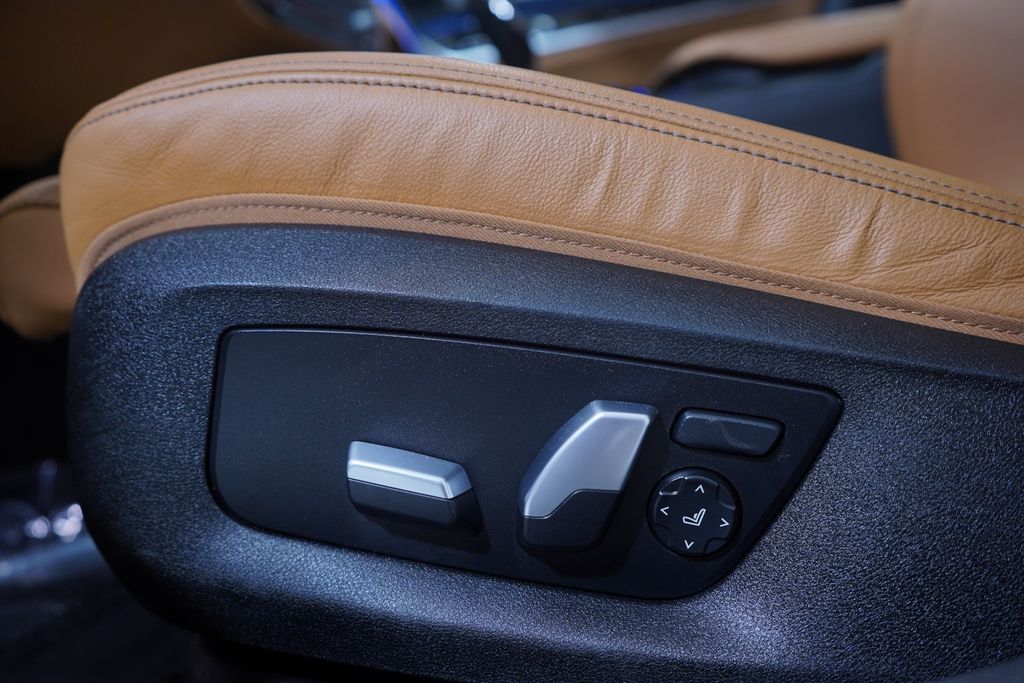 2022 BMW 5 Series 530e iPerformance 18
