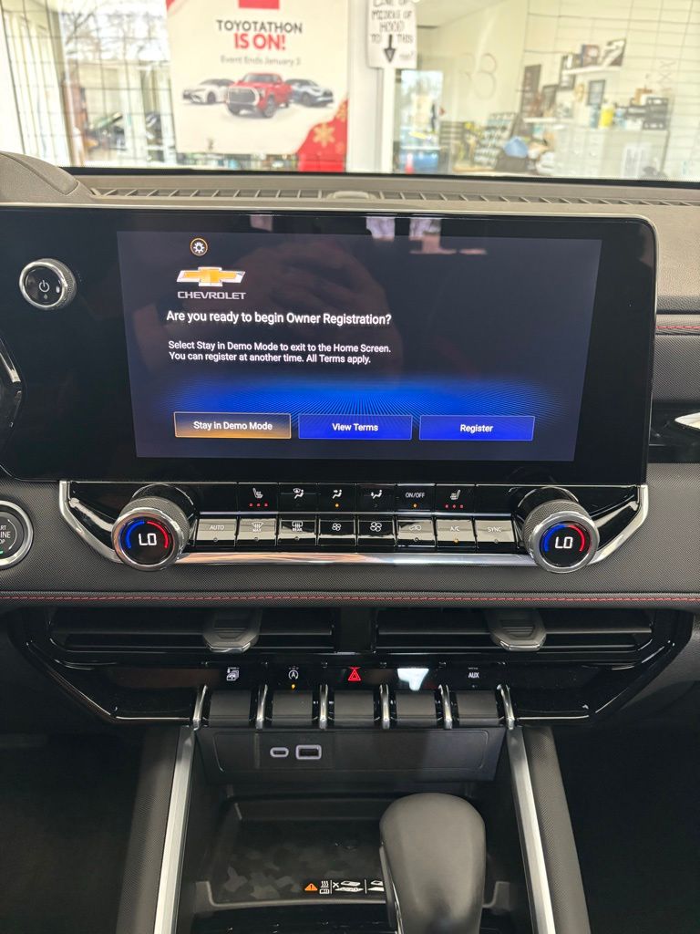 2026 Chevrolet Colorado Z71 - Photo 16
