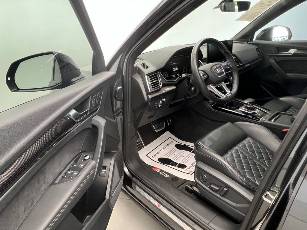 Thumbnail: 2021 Audi SQ5 - 22