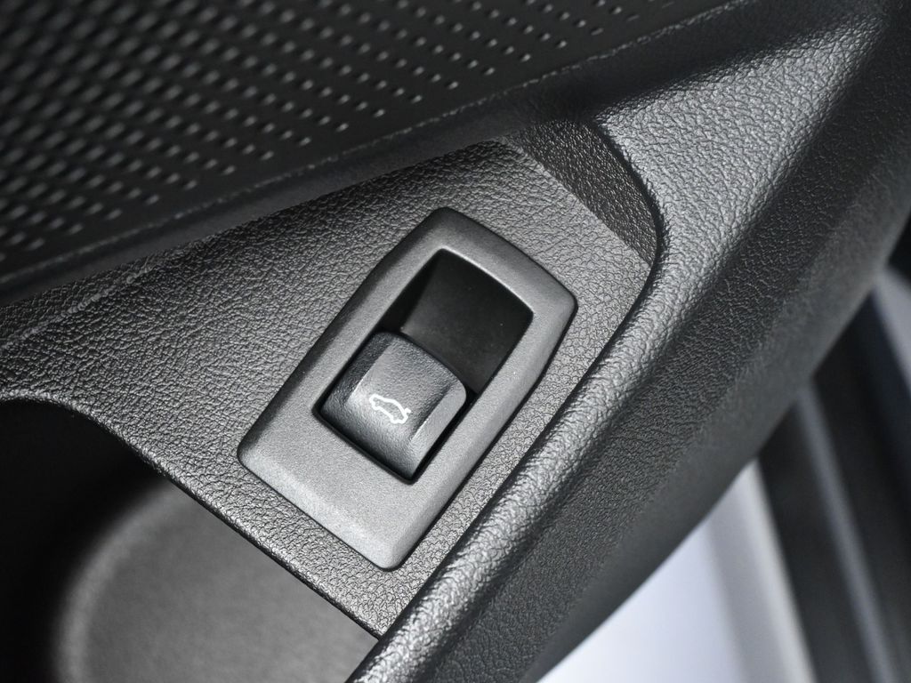 Used 2021 Mineral Grey Metallic BMW 330i image 20