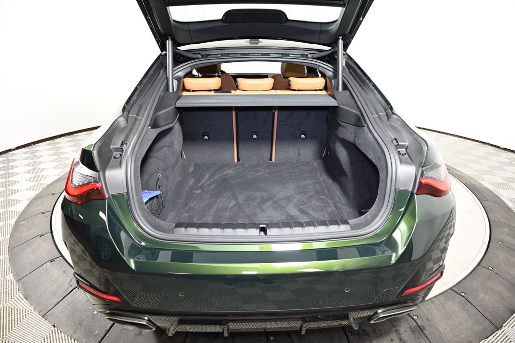 Thumbnail: 2024 BMW 4 Series - 10