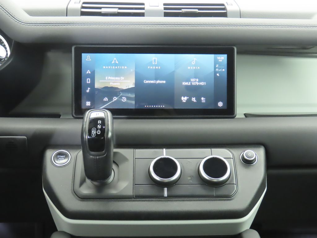 Thumbnail: 2022 Land Rover Defender - 14