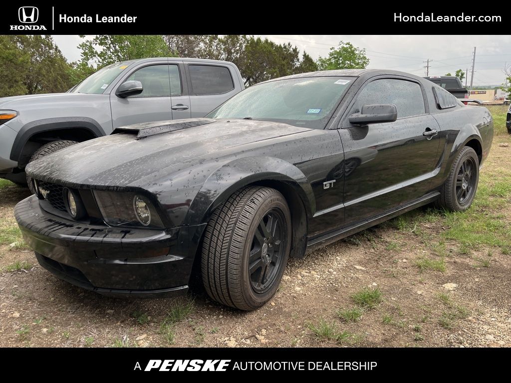 2005 Ford Mustang GT Deluxe -
                Leander, TX