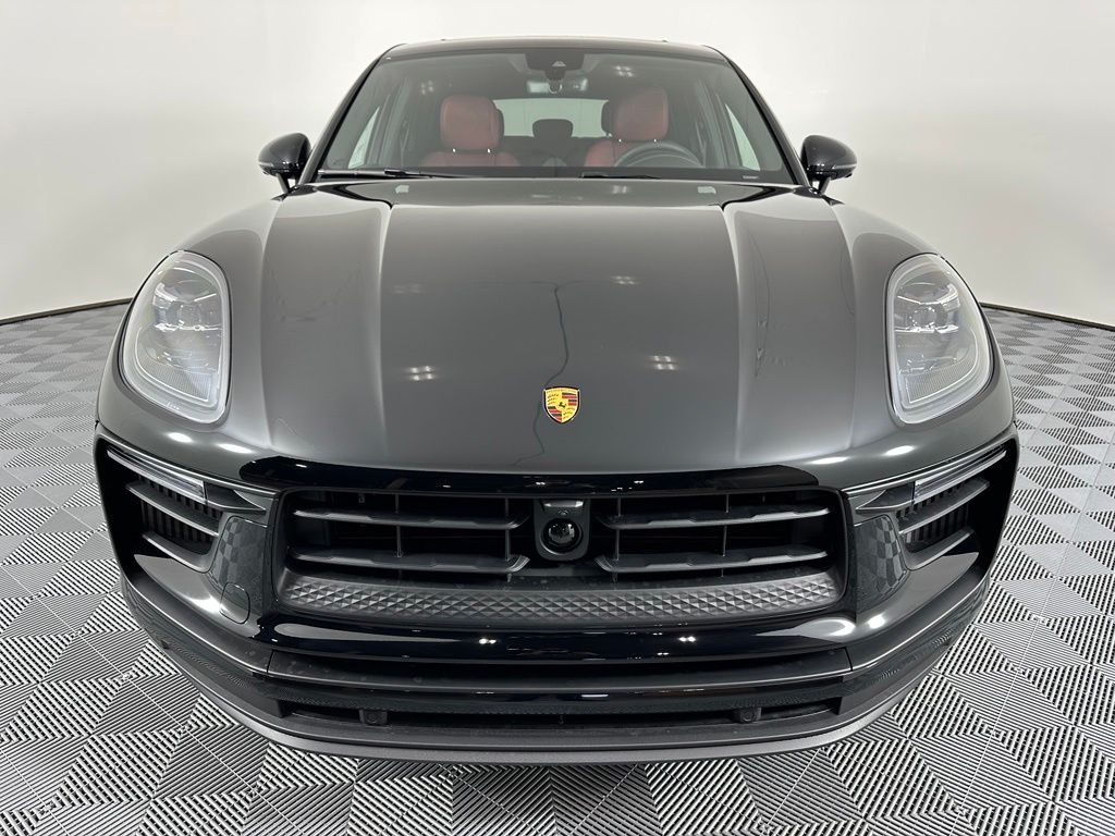 Thumbnail: 2026 Porsche Macan - 8