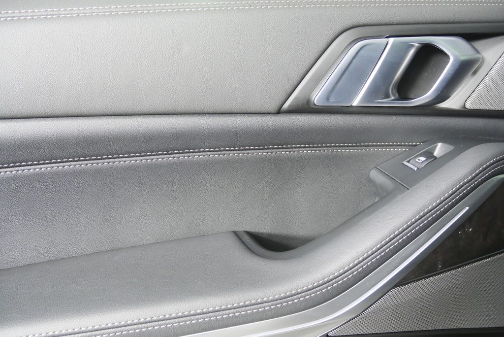 Thumbnail: 2025 BMW X5 - 14