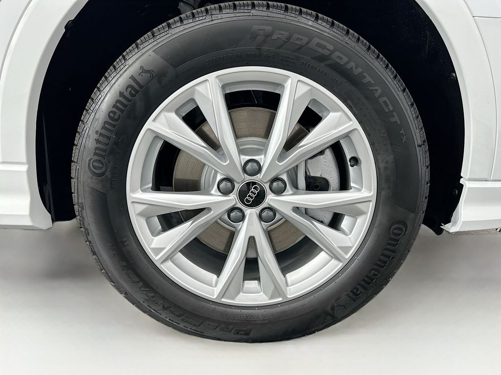 Thumbnail: 2025 Audi Q3 - 31