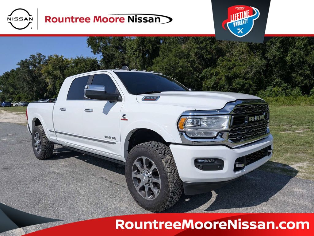 Bright White Clearcoat 2022 RAM 3500 Pickup Truck Four-Wheel Drive 6-Speed Automatic