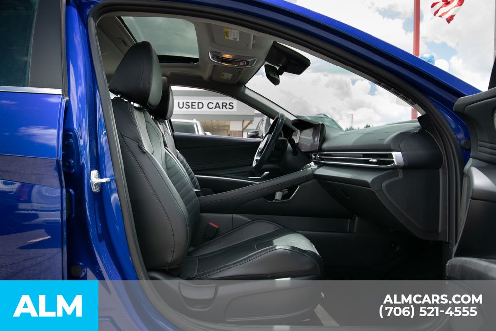 2022 Hyundai Elantra Hybrid Limited photo 10