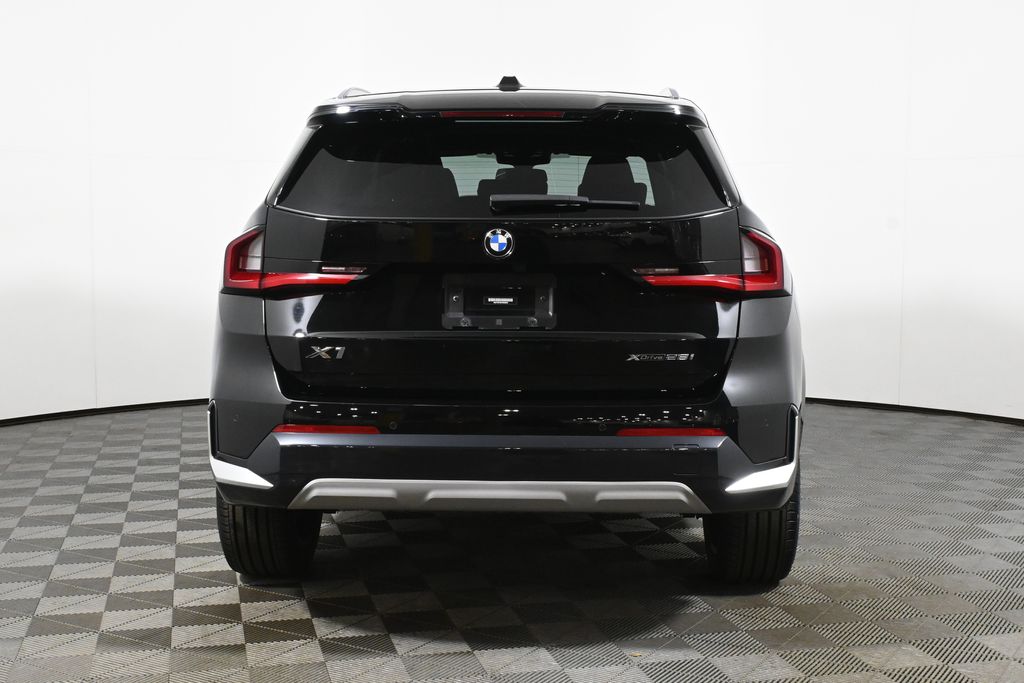 Thumbnail: 2023 BMW X1 - 6