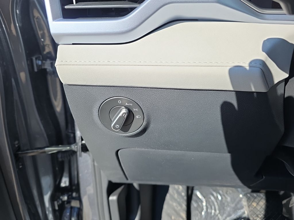 2026 Volkswagen Taos 1.5T SE Gray at Sutliff Volkswagen