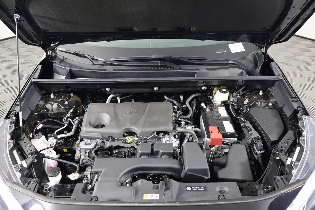 Thumbnail: 2025 Toyota RAV4 - 9