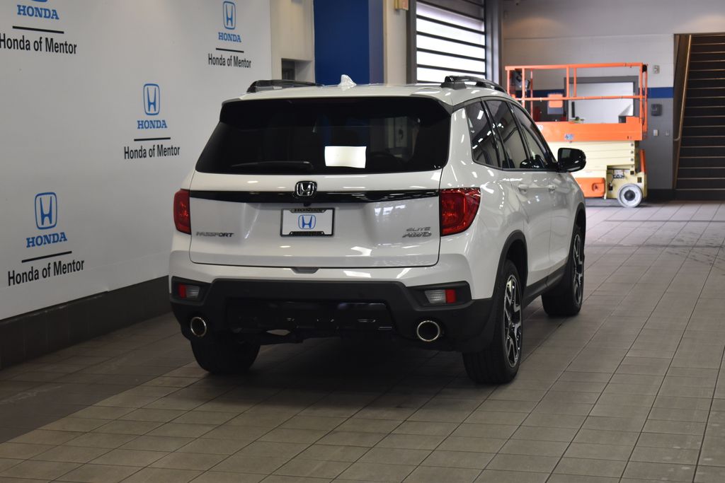 2023 Honda Passport Elite 8