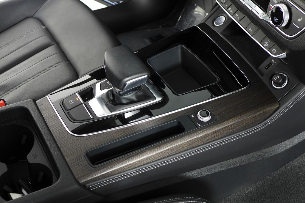 Thumbnail: 2023 Audi Q5 - 15