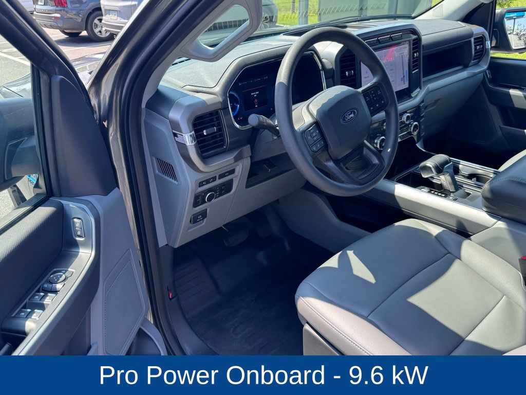 2024 Ford F-150 Lightning Pro
