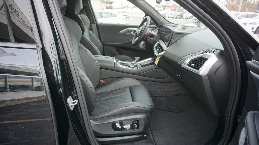 2026 BMW XM Base - Photo 12