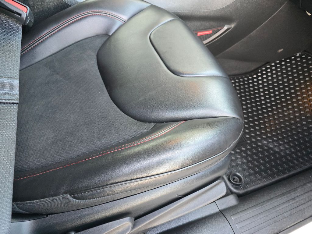 2019 Jeep Cherokee Trailhawk photo 21