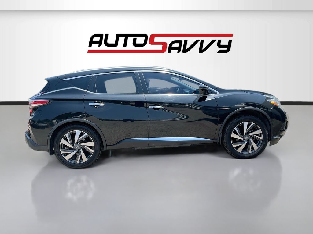 Used 2017 Black Nissan Platinum image 8