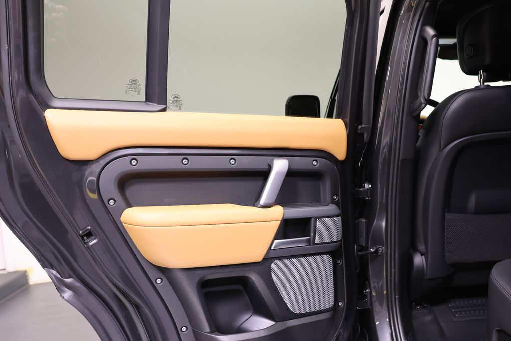 Thumbnail: 2024 Land Rover Defender - 32