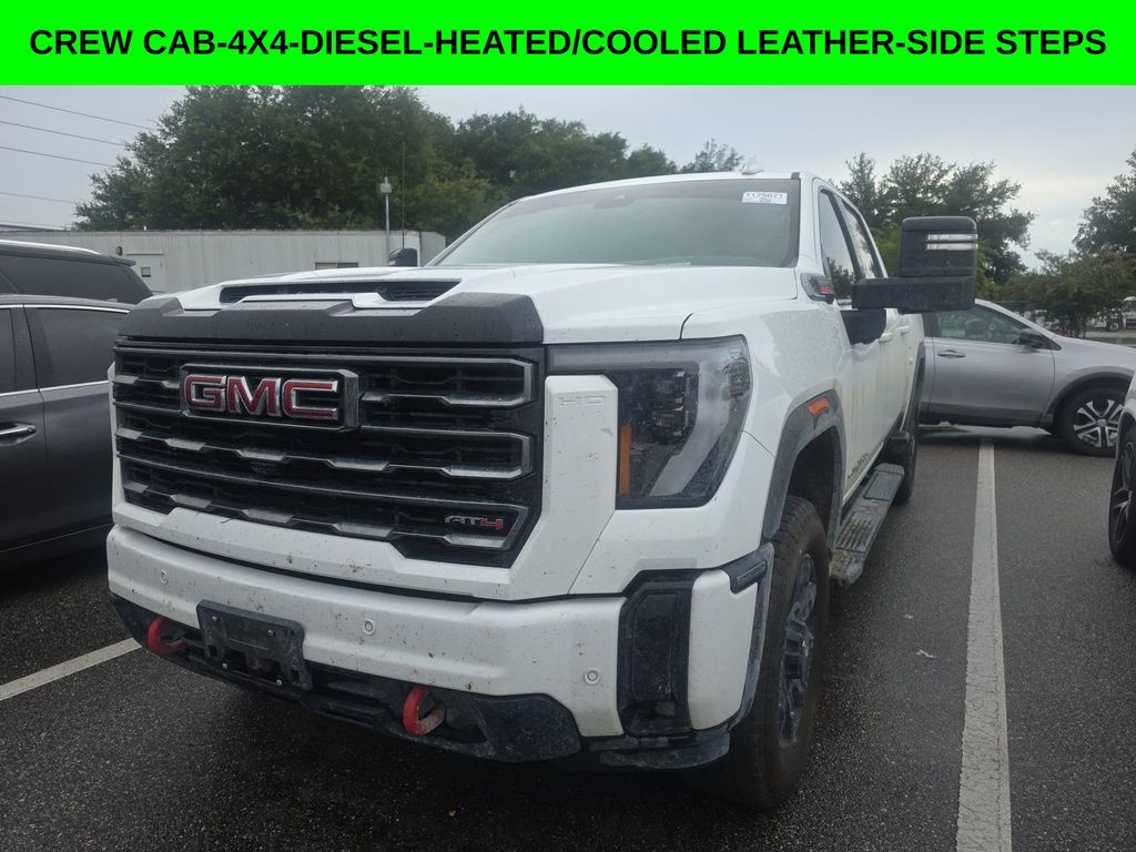 Summit White 2025 GMC Sierra 2500HD Pickup Truck Four-Wheel Drive 10-Speed Automatic