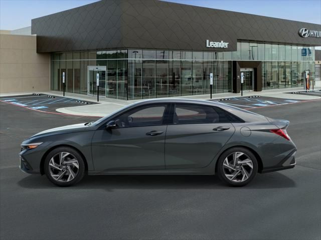 2025 Hyundai Elantra Sport 3
