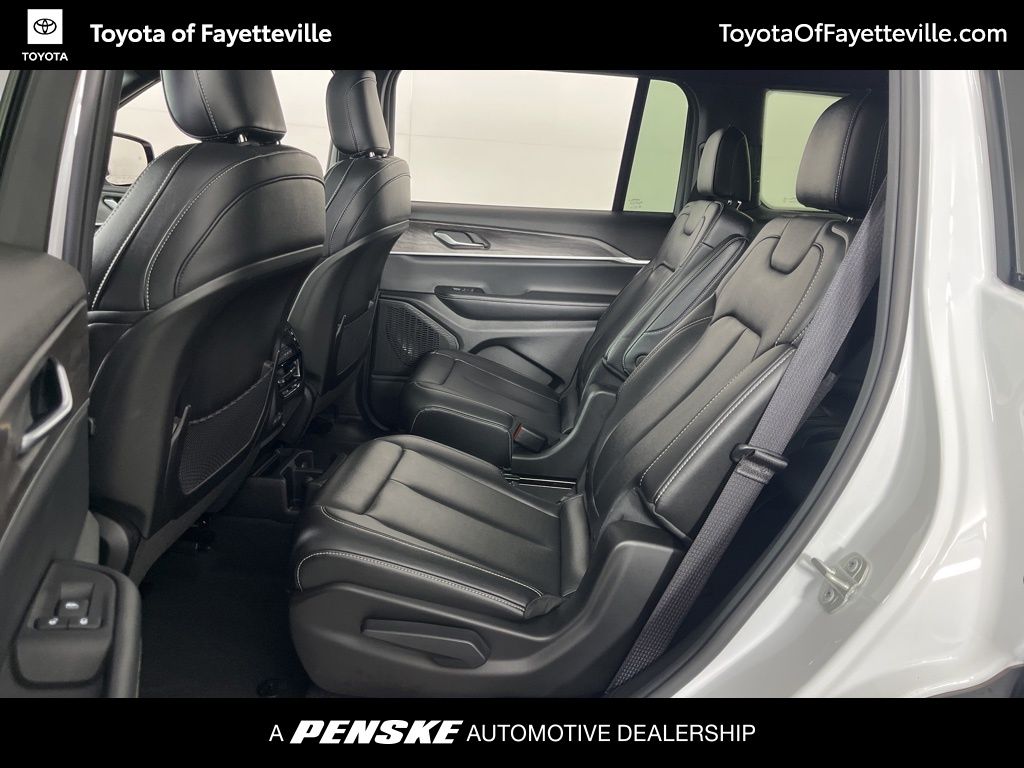 Thumbnail: 2024 Jeep Grand Cherokee L - 27