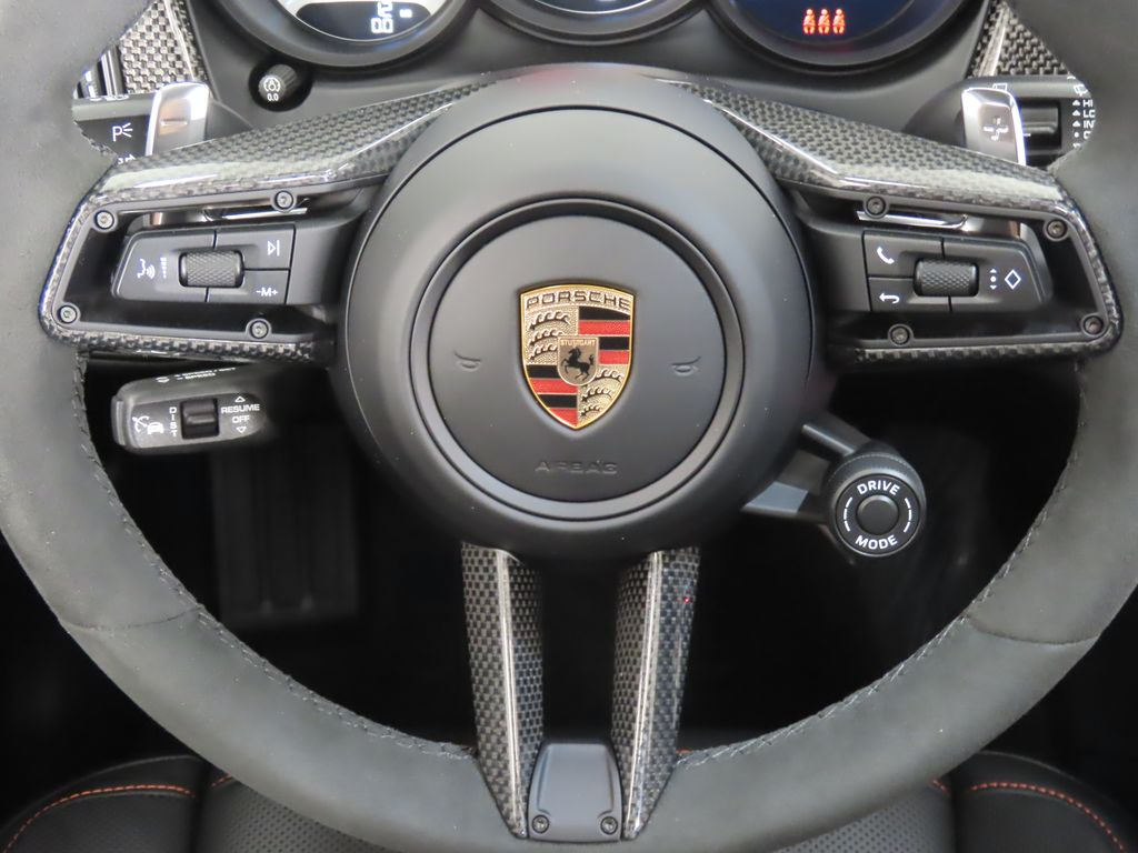 Thumbnail: 2025 Porsche Macan - 18