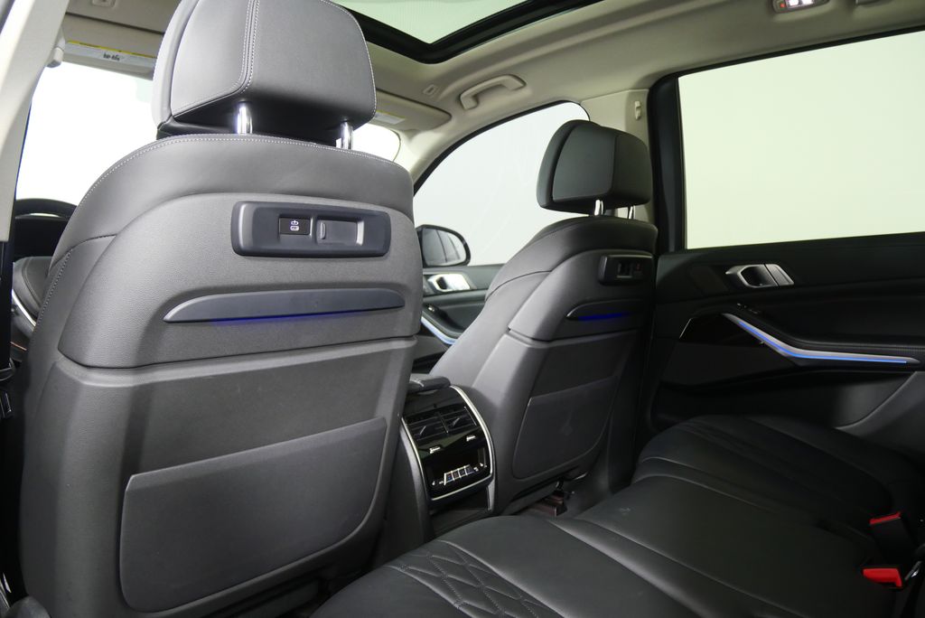 Thumbnail: 2021 BMW X7 - 19