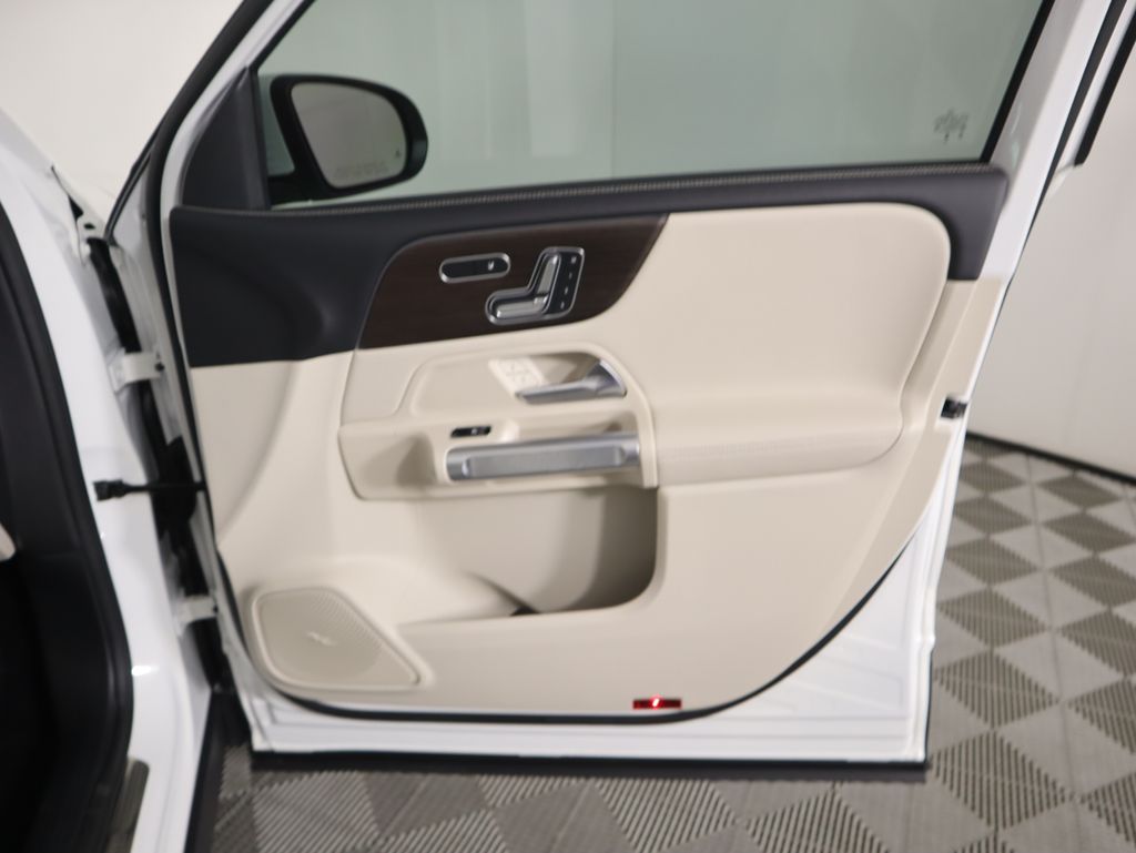 Thumbnail: 2026 Mercedes-Benz GLB - 26