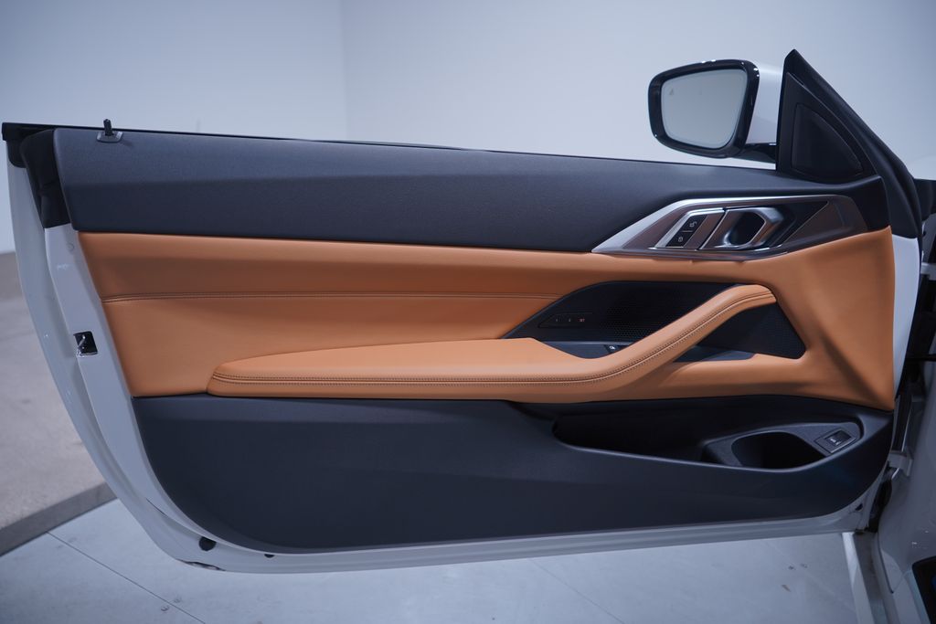 Thumbnail: 2026 BMW 4 Series - 15