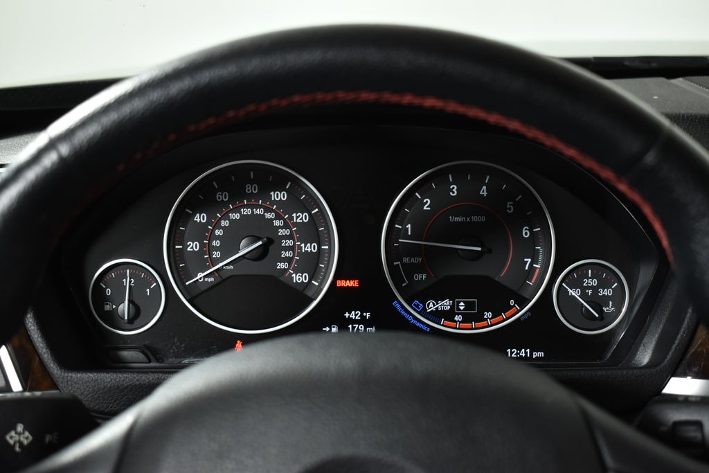 Thumbnail: 2016 BMW 3 Series - 19