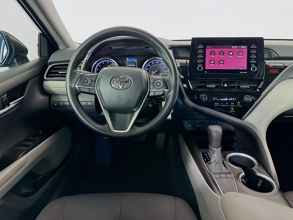 Thumbnail: 2022 Toyota Camry - 21