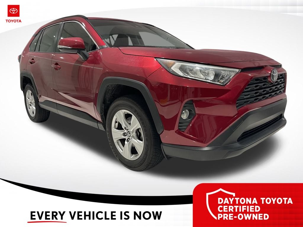 2020 Toyota RAV4 XLE's photo