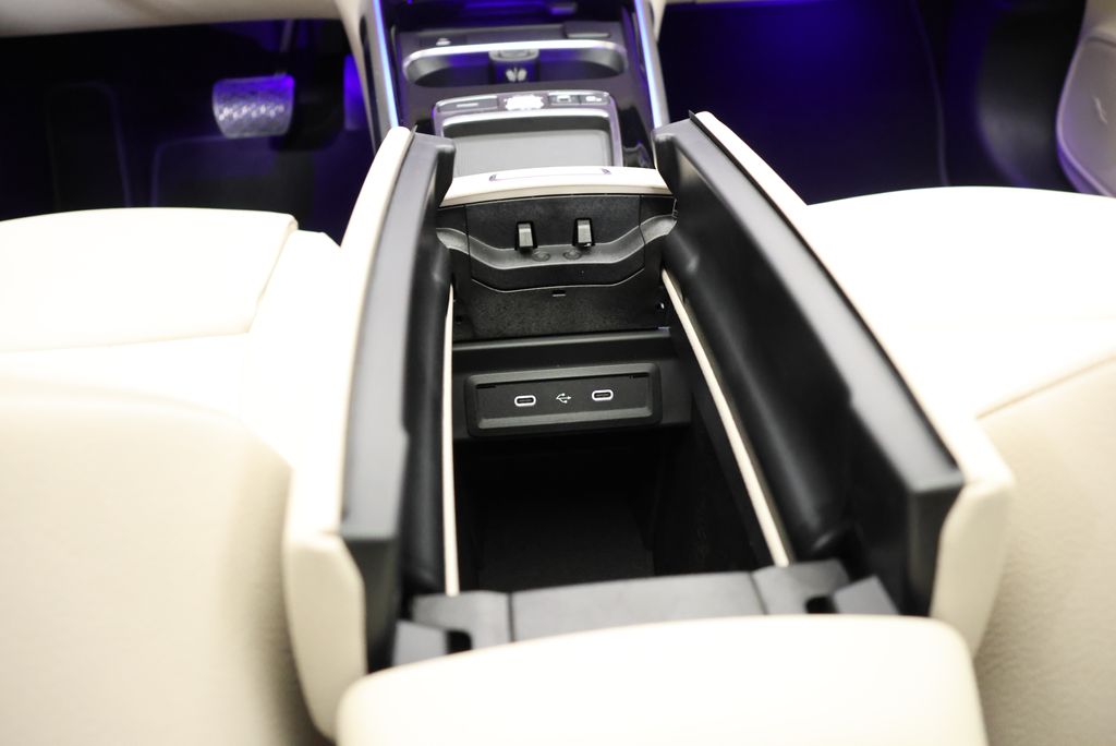 Thumbnail: 2026 Mercedes-Benz GLB - 30