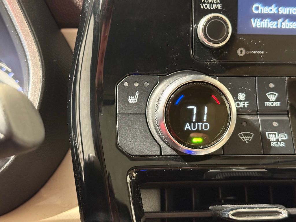 2022 Toyota Highlander XLE 31