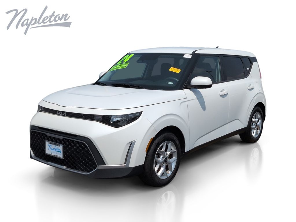 Snow White Pearl 2024 Kia Soul SUV / Crossover Front-Wheel Drive Continuously Variable Transmission