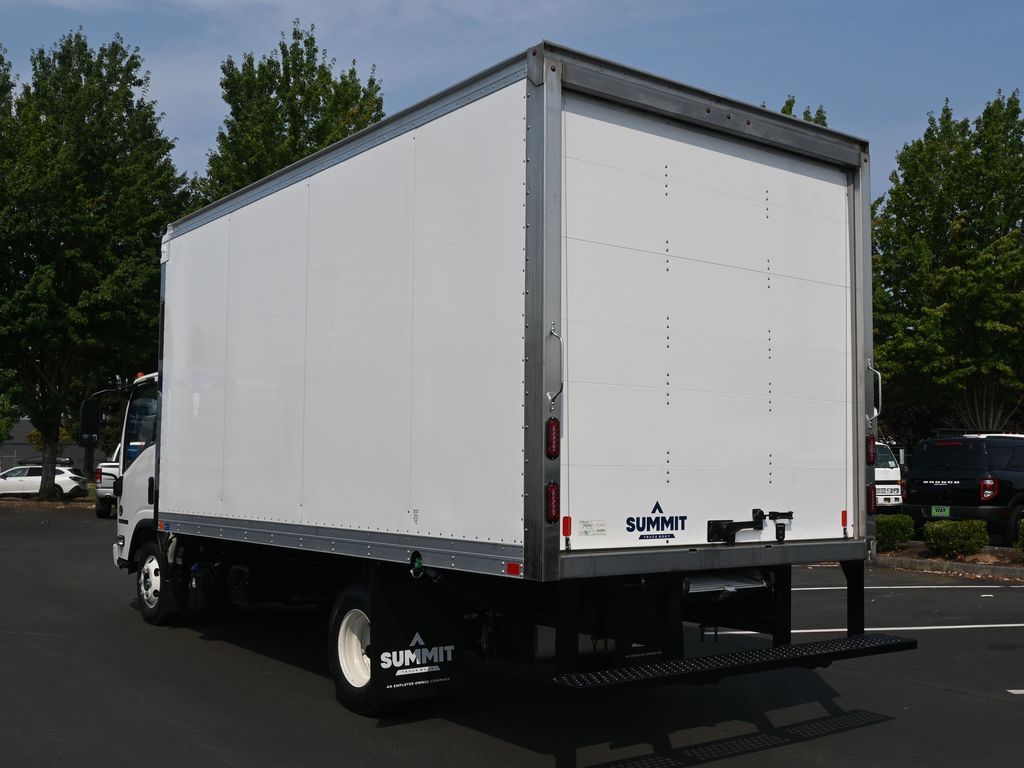 2024 Isuzu NPR HD 