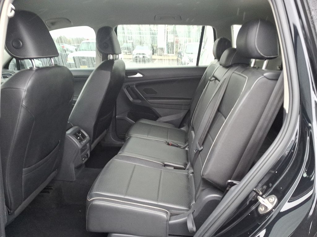 Thumbnail: 2021 Volkswagen Tiguan - 10