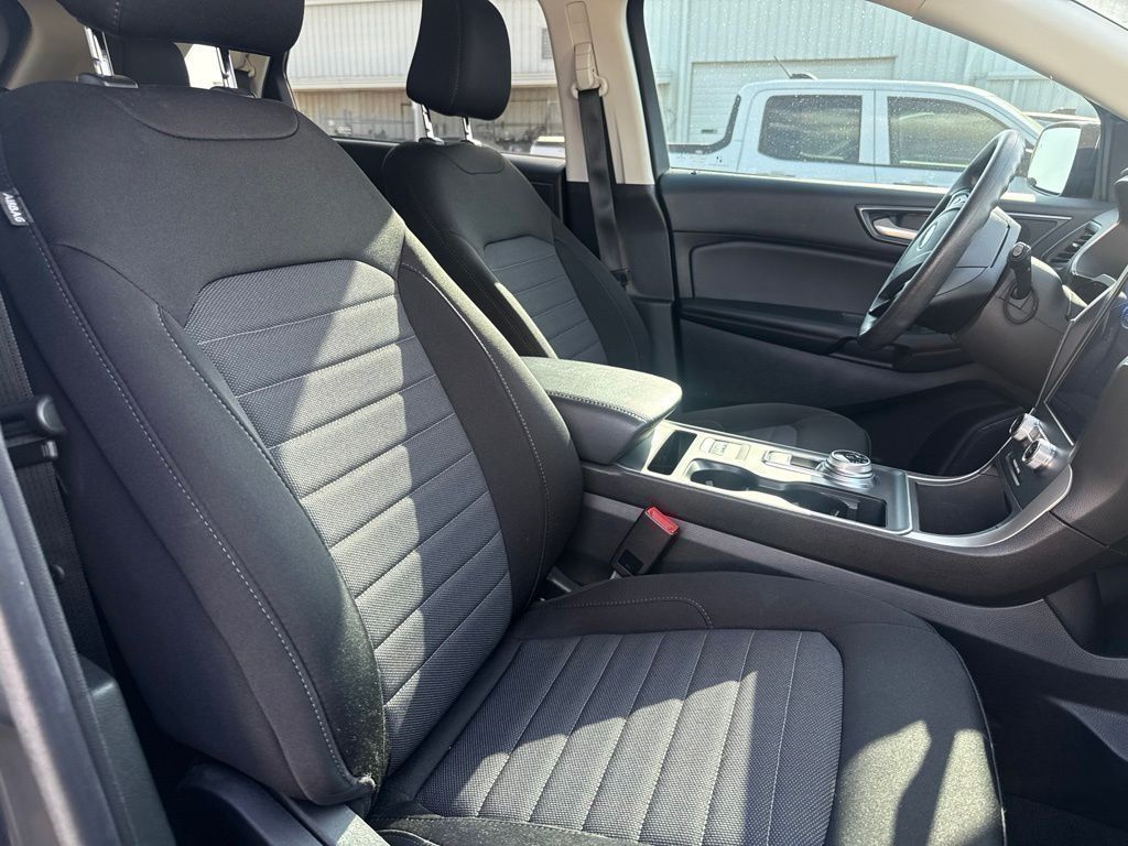 2021 Ford Edge SE Gray at Autostrade