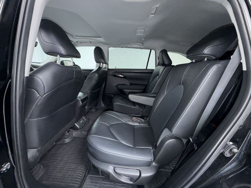 Used 2023 Toyota Highlander SUV